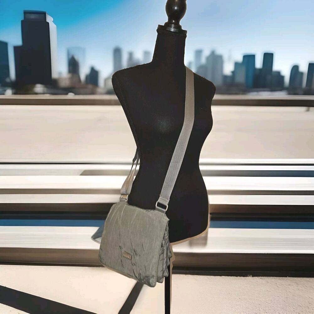 Baggallini Multi Zipper Crossbody Bag Gray Nylon Multi Pocket 9x7.5x5